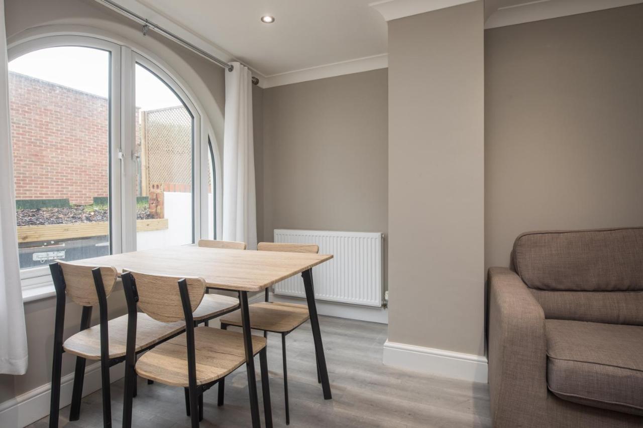 Riverside Central Kingston Flat 1B Surbiton 외부 사진