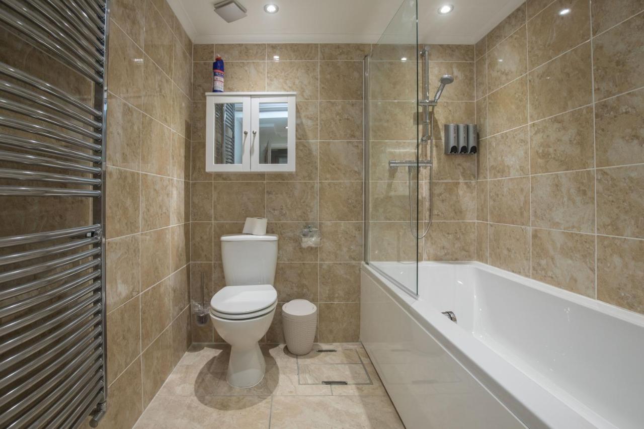 Riverside Central Kingston Flat 1B Surbiton 외부 사진